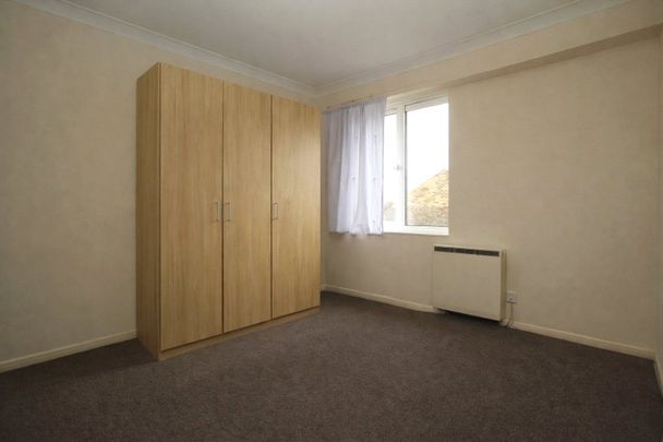 Mayday Road, Thornton Heath, CR7 7HP - Photo 1