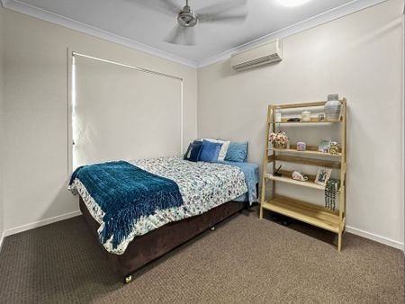 Modern Family Home in Mount Louisa - Photo 5