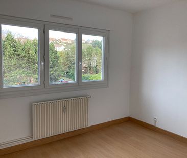 Location Appartement 4 pièces 72m² - Photo 2