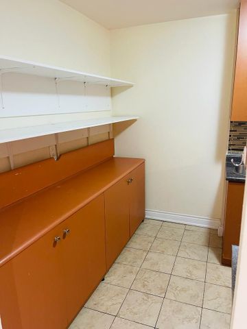 For Lease - 3025 The Credit Woodlands Road Unit# 330, Mississauga, Ontario - Photo 5