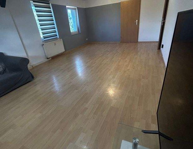 Helle 2-Raum-Dachgeschosswohnung in Chemnitz - Photo 1