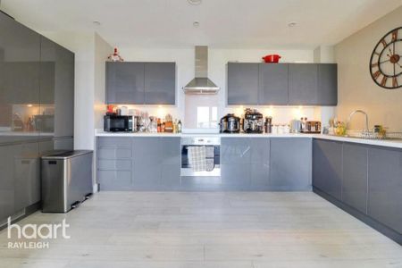 2 bedroom flat to rent - Photo 4