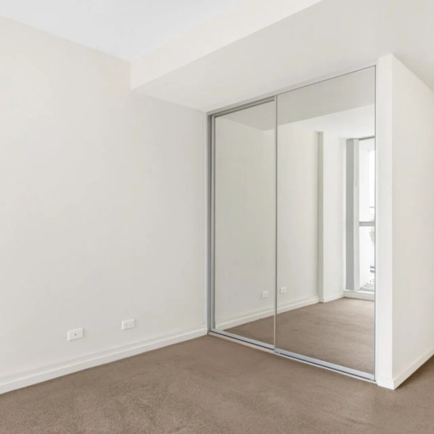 Modern Comfort in the Heart of Parramatta - Photo 1