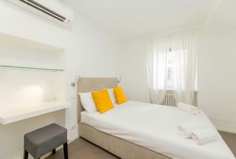 Via Santa Chiara, Turin, Piedmont 10122