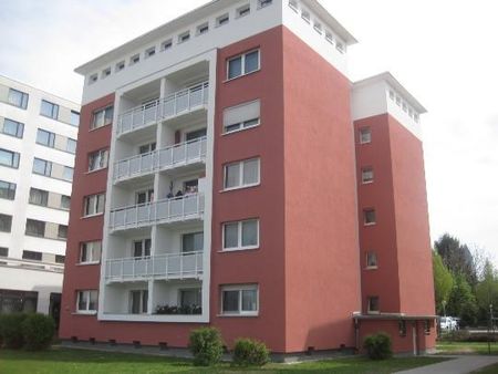 Sanierte 2,5 Zimmerwohnung mit Balkon - Photo 3