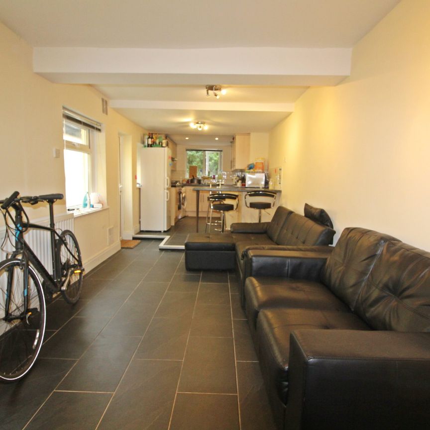 Coburn Street, Cathays, Cardiff - Photo 1