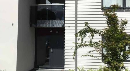 Modern Studio Apartment - Utilities Included - Photo 5