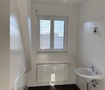 Klein aber fein: Charmante, lichtdurchflutete Dachgeschoßwohnung in... - Photo 3