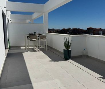Luxury penthouse for rent in Estepona, Andalusia - Photo 6