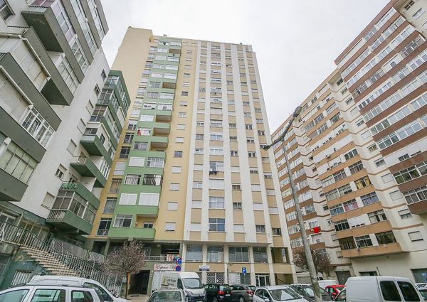 Apartamento T3 em Lisboa