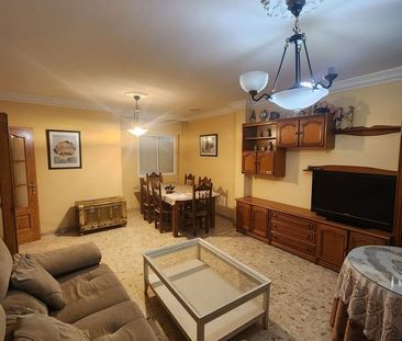 Alquiler de chalet pareado en Calle Mendoza - Photo 2