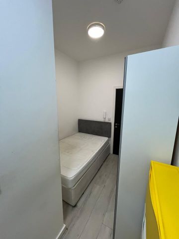 Studio Flat, Sir Thomas Street, L1 - Photo 2