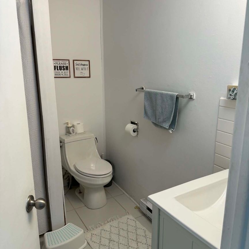 4 ½ Apartment for Rent 2 bedrooms – Ville Saint-Laurent - Photo 1