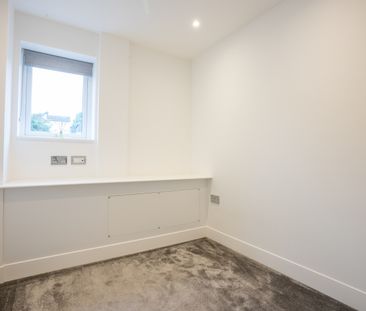 Grasmere Road, Sandbanks, Poole, Dorset, BH13 - Photo 2