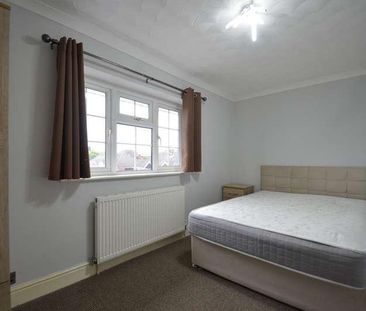 Hannibal Road, Staines-upon-thames, TW19 - Photo 2