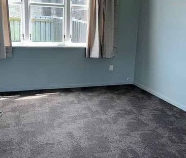 Charming 3BR Townhouse in Avalon! - Photo 5