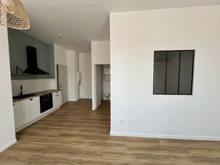 Location Appartement 2 pièces 35m² - Photo 3