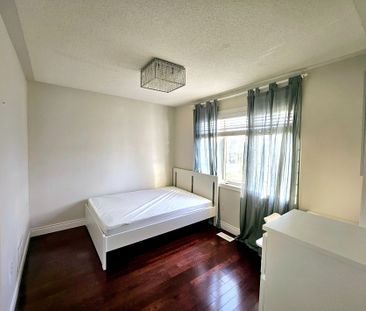 For Lease - 45 Vanguard Road Unit# Upper, Vaughan, Ontario - Photo 3