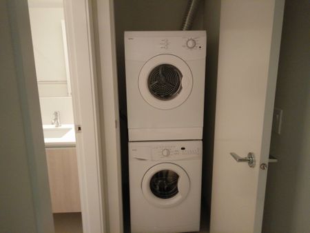 1 BEDROOM+NOOK ON 25TH FLOOR NEAR DOWNTOWN STAMPEDE! - Photo 3