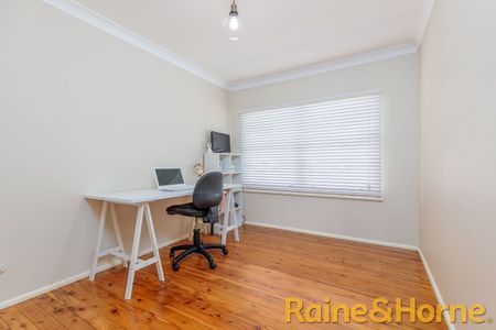 Renovated Family Home - Photo 3