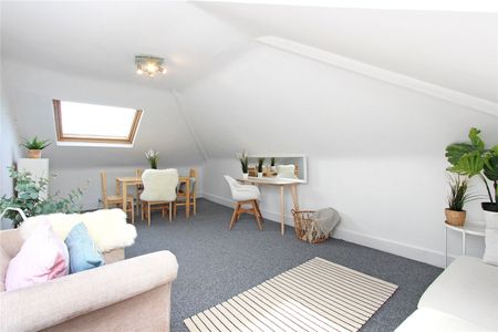 Cavendish Close, Brondesbury Park, NW6, London - Photo 5