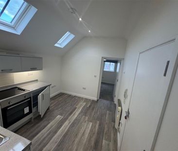 High Street Hythe Unfurnished - Photo 4