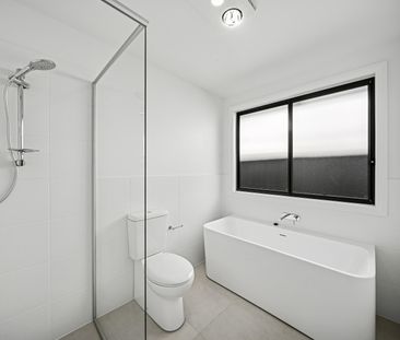 21 Solomon Drive, Lake Cathie NSW 2445 - House For Rent | Domain - Photo 3