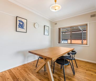 Spacious Family Home with Multiple Living Areas - Photo 5