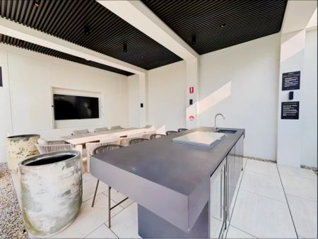 2 bed 2 bath-410 - Photo 3