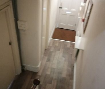 Room in a Shared House, Denman Road, SE15 - Photo 1