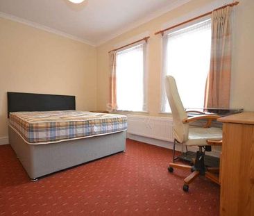 St Edwards Road, Reading, Berkshire, RG6 - Photo 1