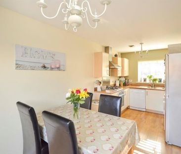3 bedroom terraced house to rent - Photo 5
