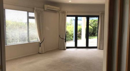 Executive Living in Fort Street - Photo 2