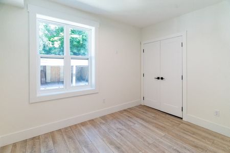 For Lease - 129 Kenilworth Avenue Unit# Main, Toronto, Ontario - Photo 4