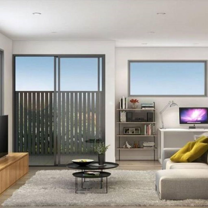 Modern 2 Bedroom Apartment - Photo 1