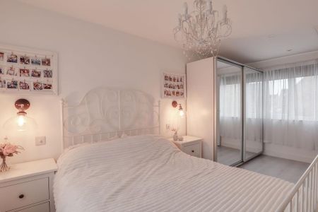 4 bedroom detached house to rent - Photo 5