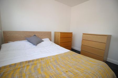 2 bedroom townhouse to rent - Photo 3