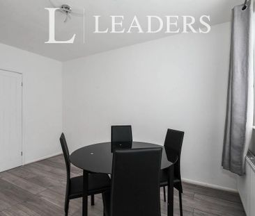 2 bedroom bungalow to rent - Photo 2