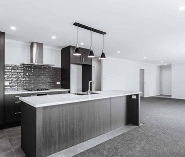 Brand New Four Bedroom - Low Maintenance - High Comfort - Photo 1