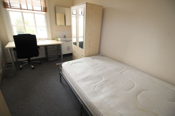 1 Bed Student Accommodation - Photo 1