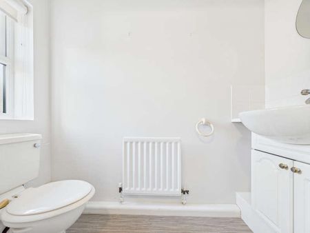 Harper Close, Pocklington, YO42 - Photo 2