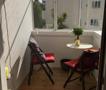 Helles Zimmer mit Wintergarten (Untermiete ca. 27.12.25-25.1.26) - Foto 1