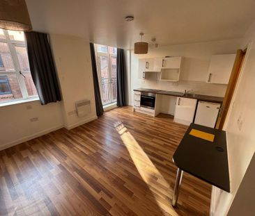 Studio to rent - Photo 2