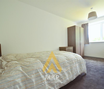 4 bedroom terraced house to rent - Photo 5