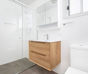 Brand New Two Bedroom House with Garden - Pet Friendly - Photo 4