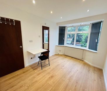 Studio to rent - Photo 5