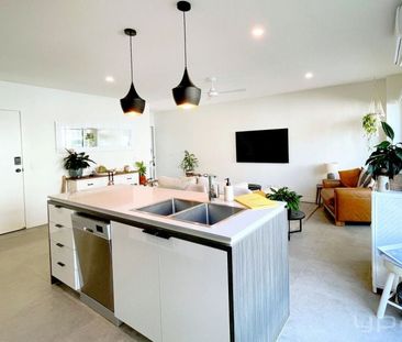 Smart, secure & Stylish Living - 41/7 Angela Way, Pimpama - Photo 3