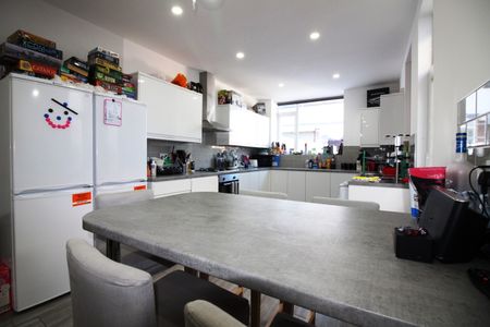 Allensbank Road, Heath - Photo 3