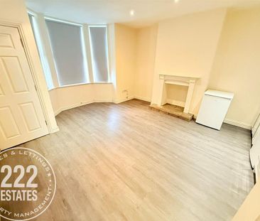 2 bedroom ground floor flat to rent - Photo 1