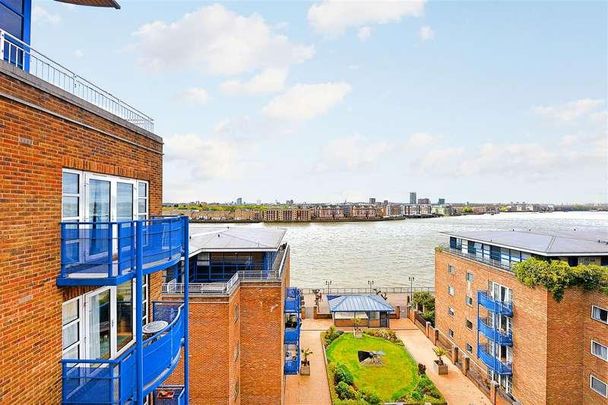 Campania Building, London, E1W - Photo 1